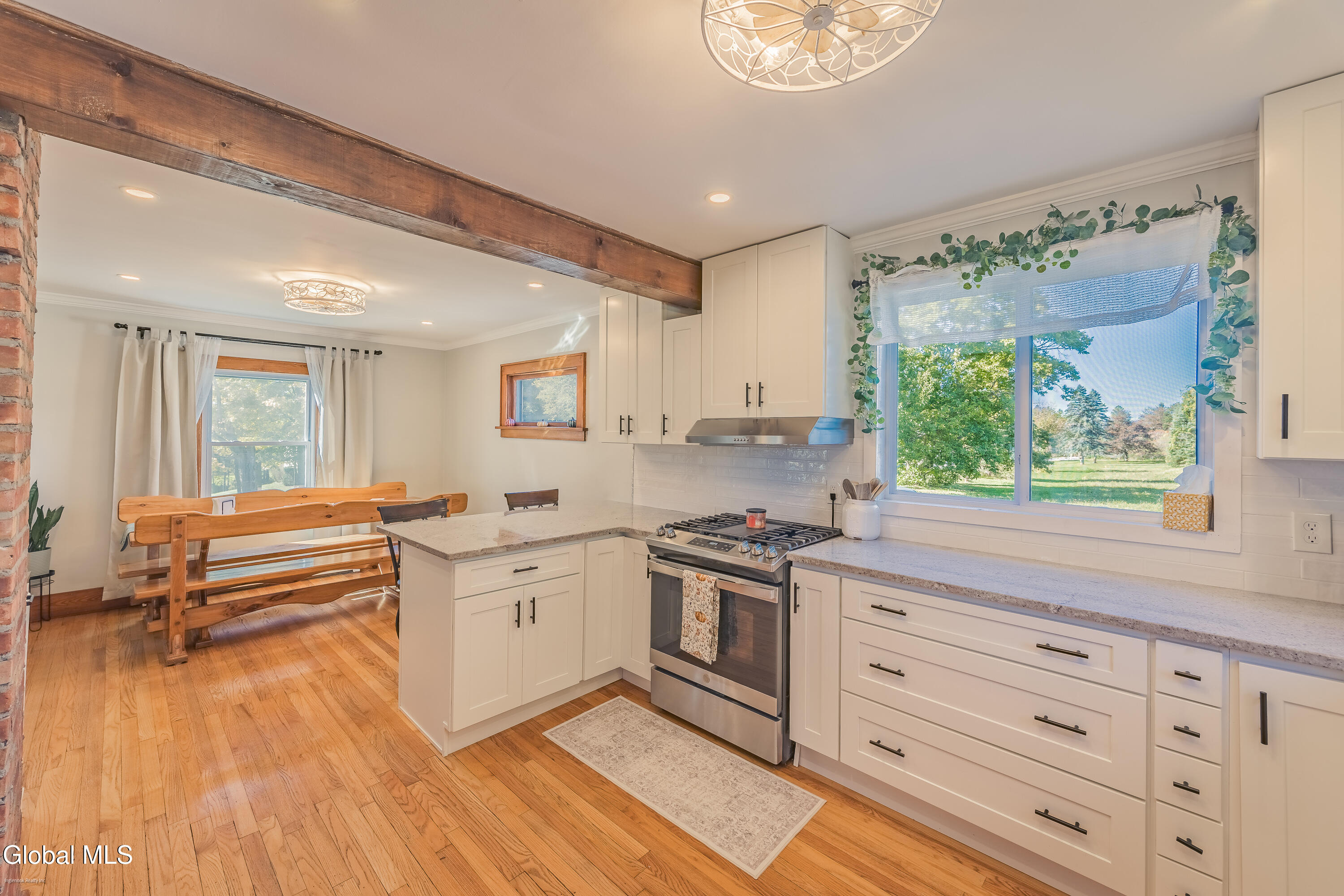 1121 W Galway Road Hagaman NY 12074