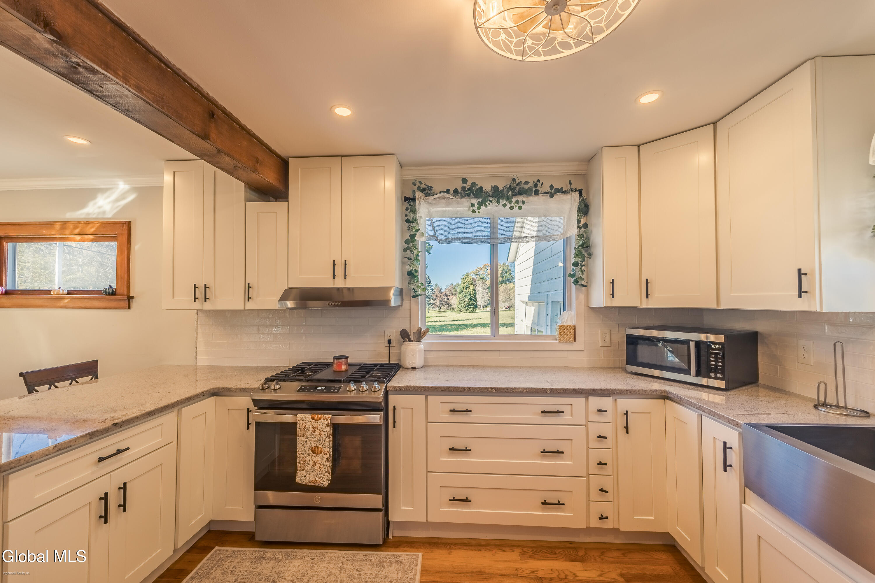 1121 W Galway Road Hagaman NY 12074