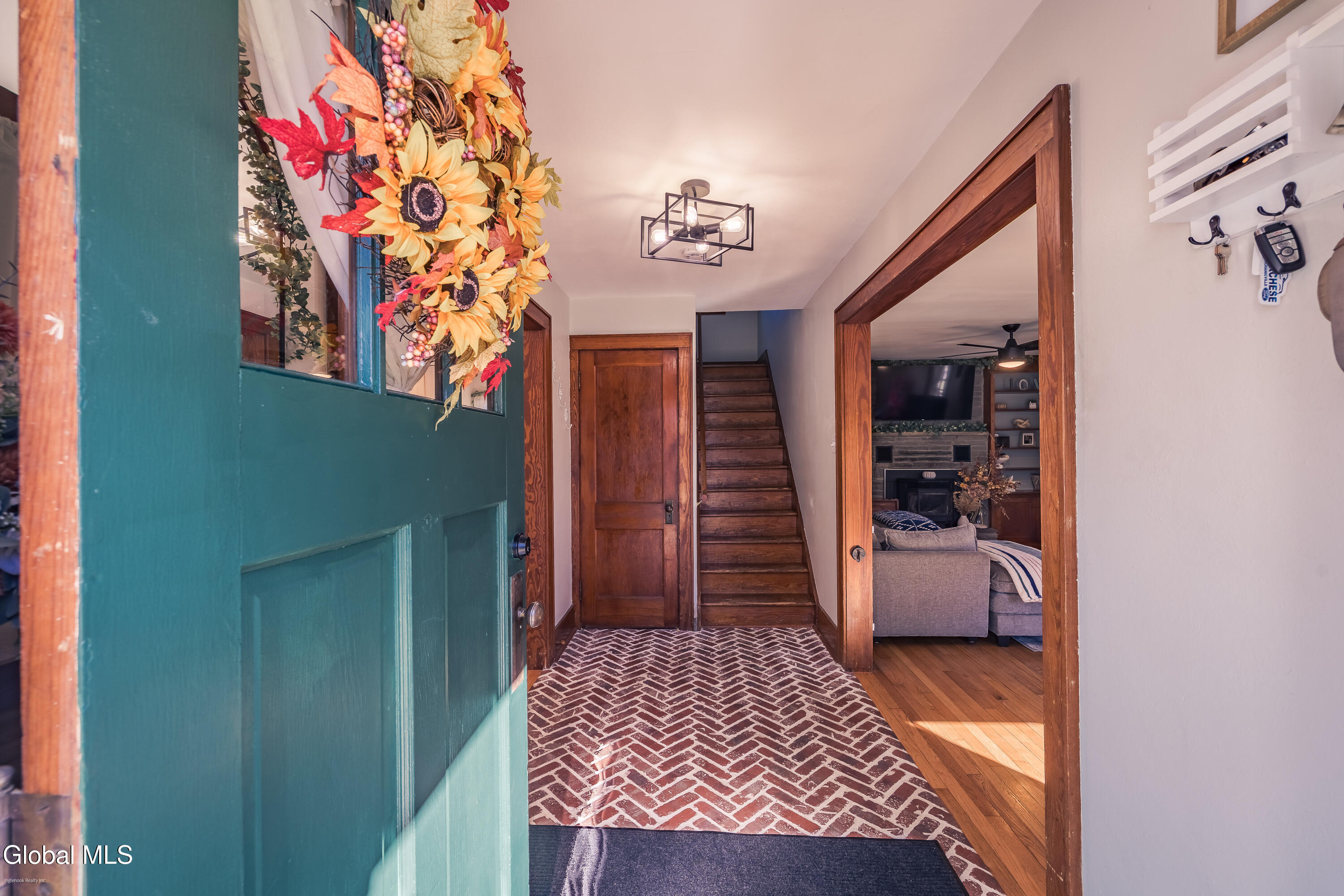 1121 W Galway Road Hagaman NY 12074