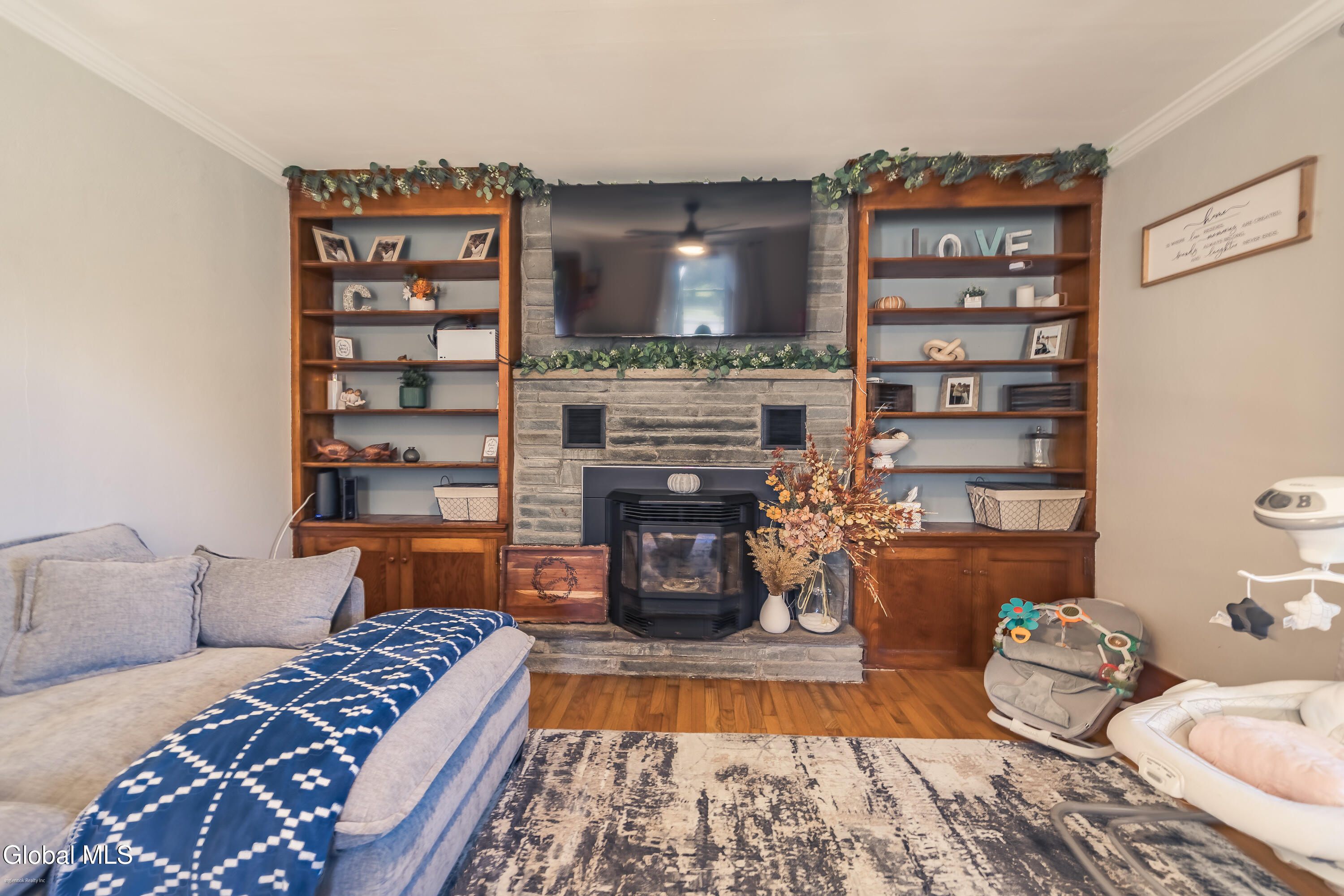 1121 W Galway Road Hagaman NY 12074