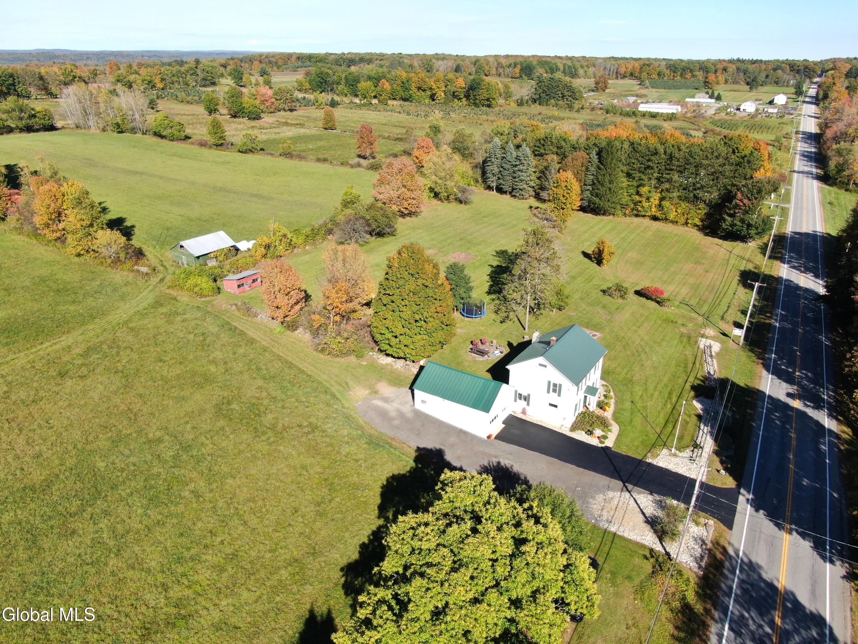 1121 W Galway Road Hagaman NY 12074