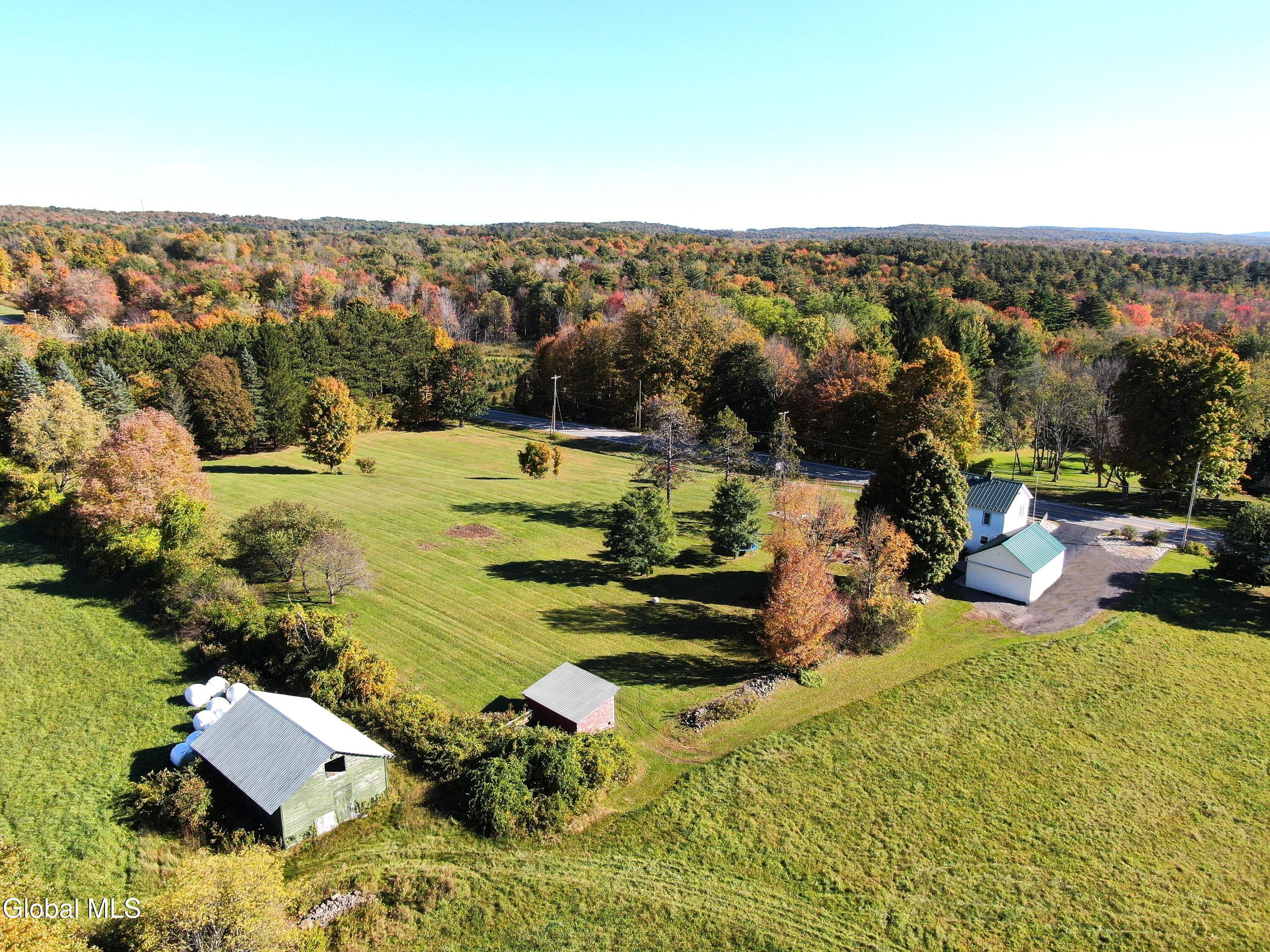 1121 W Galway Road Hagaman NY 12074