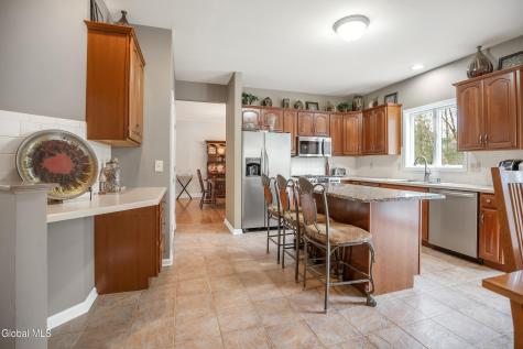 22 Wayfield Lane Cohoes NY 12047