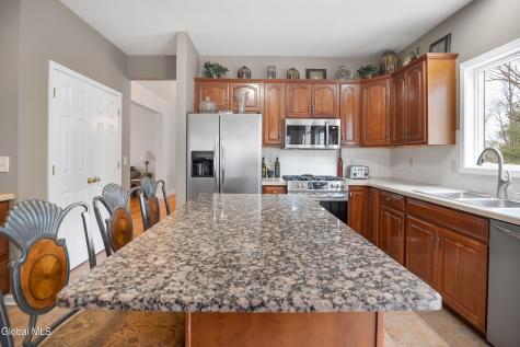 22 Wayfield Lane Cohoes NY 12047