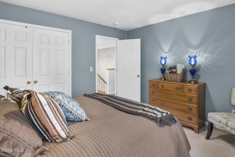 22 Wayfield Lane Cohoes NY 12047