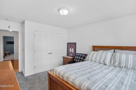 22 Wayfield Lane Cohoes NY 12047