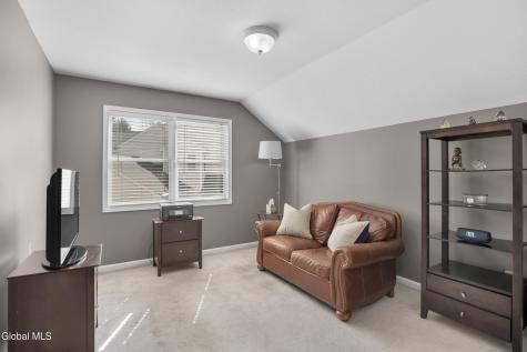 22 Wayfield Lane Cohoes NY 12047