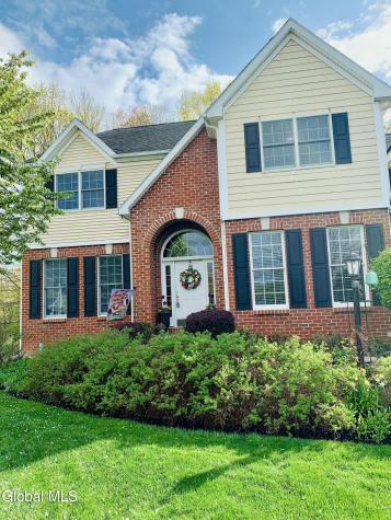 22 Wayfield Lane Cohoes NY 12047