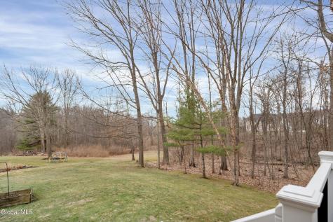 22 Wayfield Lane Cohoes NY 12047