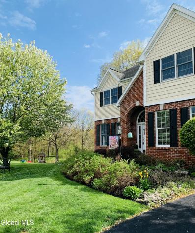 22 Wayfield Lane Cohoes NY 12047