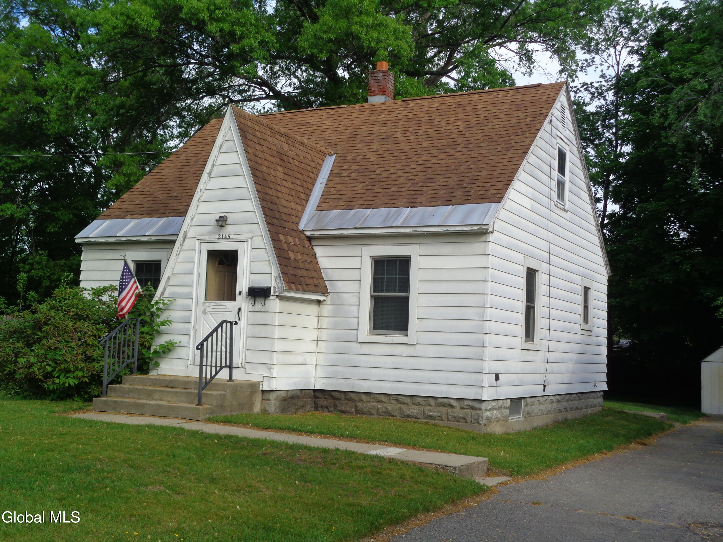 2145 Robinwood Avenue Schenectady NY 12306