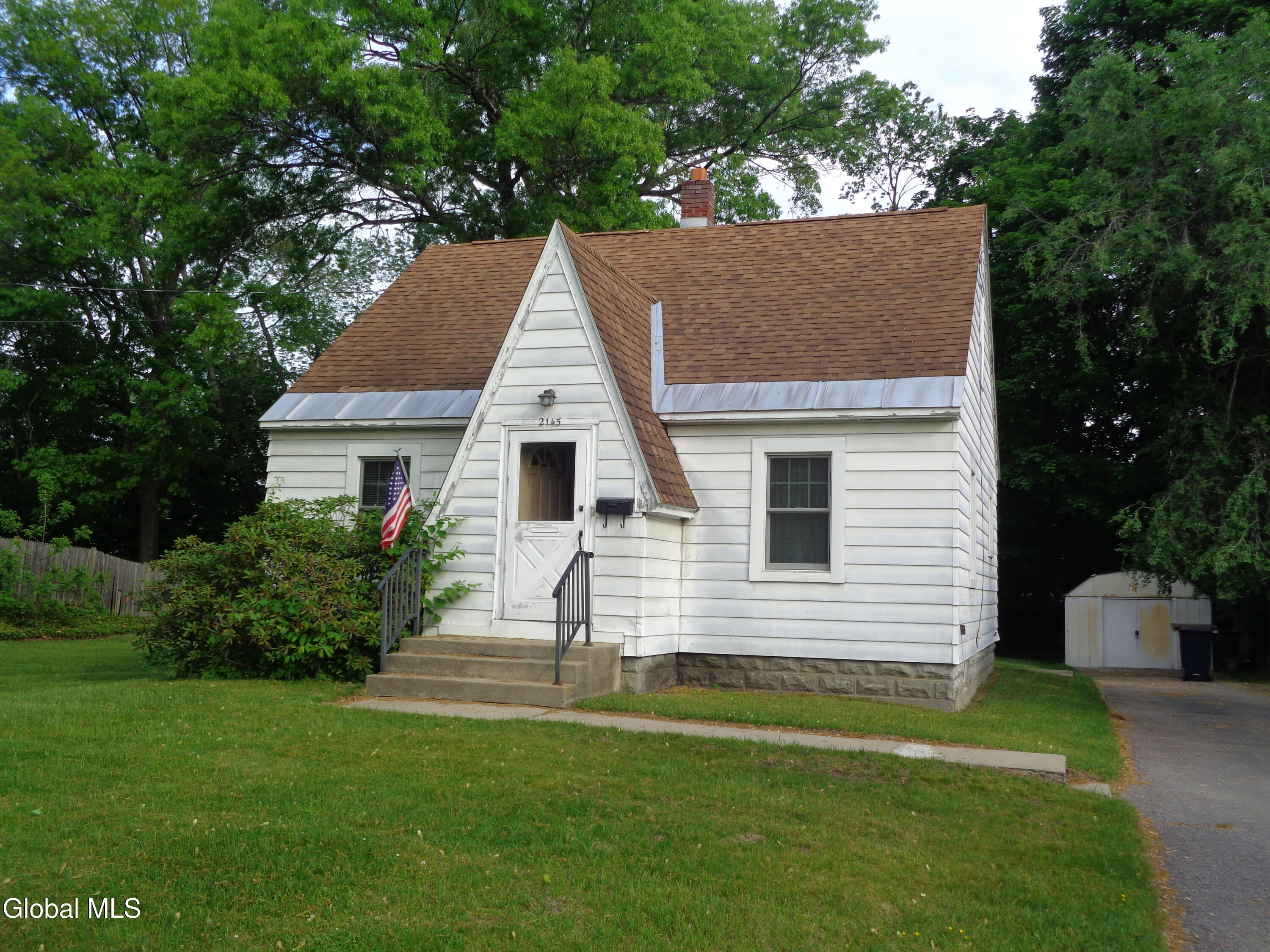 2145 Robinwood Avenue Schenectady NY 12306