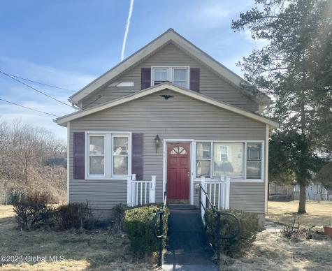 11 Lark Street Cohoes NY 12047