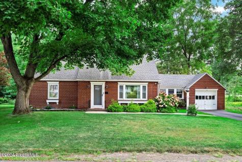 3 Maple Ridge Avenue East Greenbush NY 12061