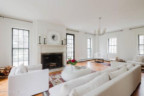 632 Albany Turnpike Chatham NY 12136