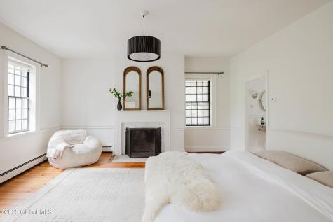 632 Albany Turnpike Chatham NY 12136