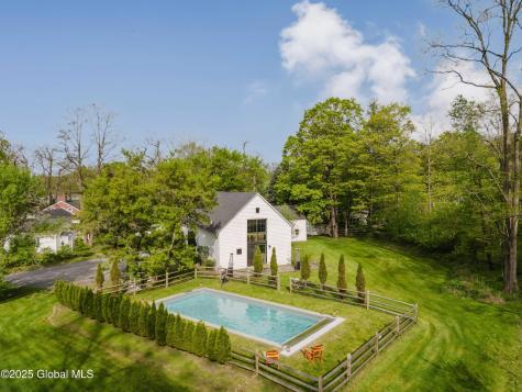 632 Albany Turnpike Chatham NY 12136