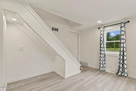 20 Broad Street Broadalbin NY 12025