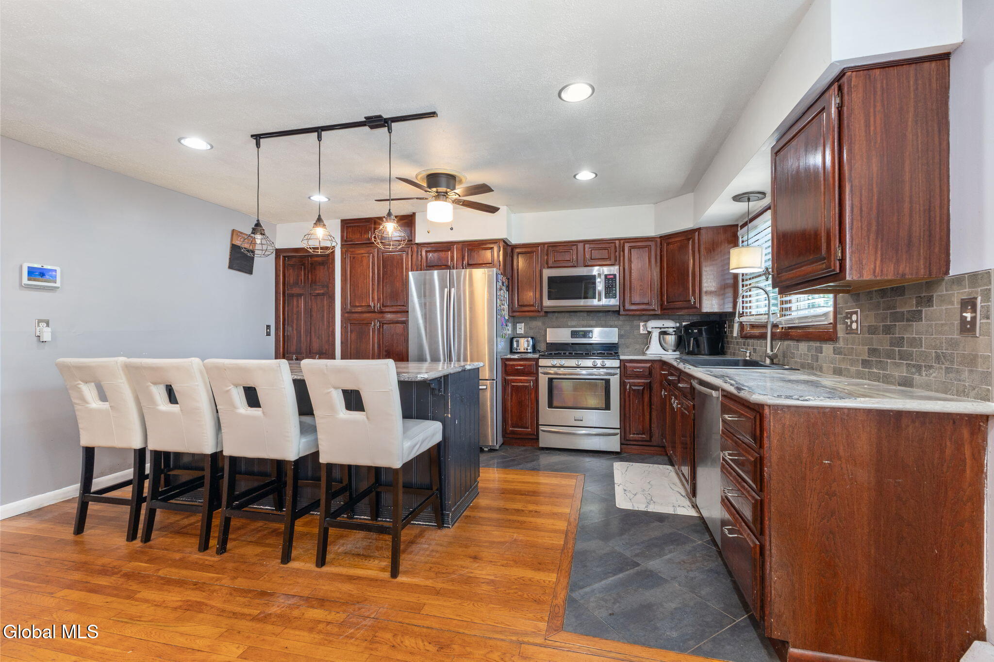 17 Hudson Street Waterford NY 12188