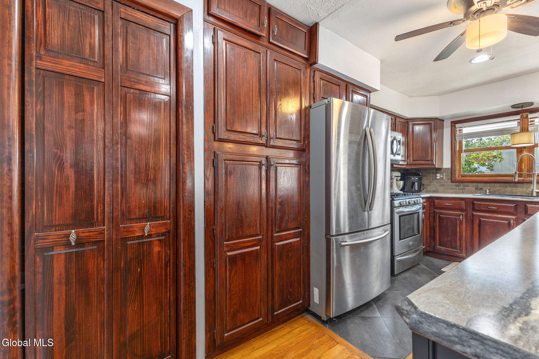 17 Hudson Street Waterford NY 12188