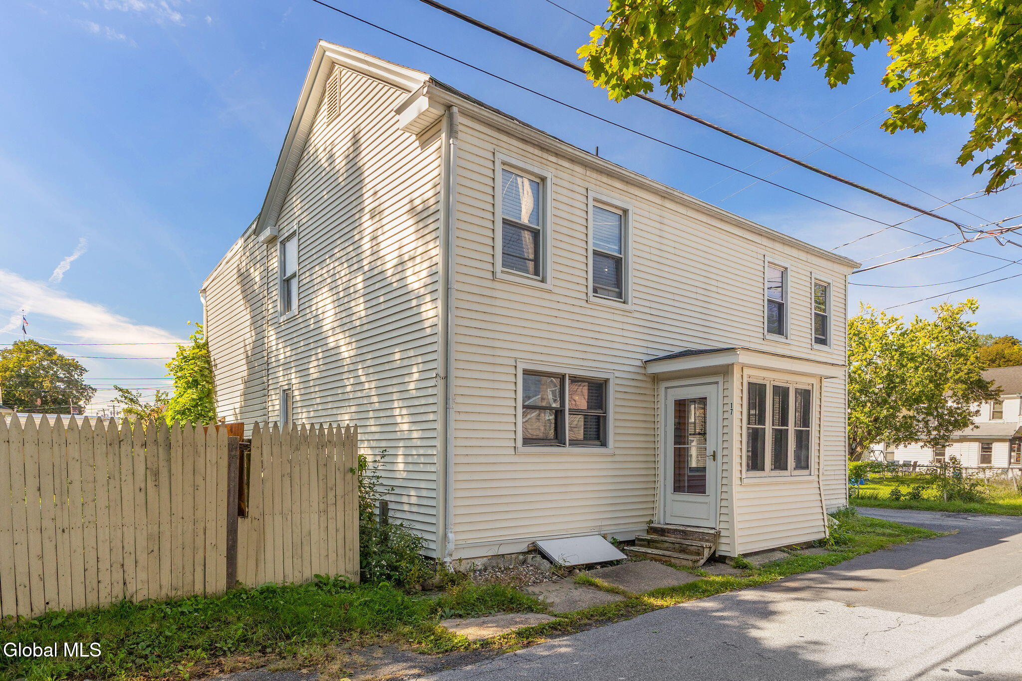 17 Hudson Street Waterford NY 12188