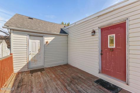 17 Hudson Street Waterford NY 12188