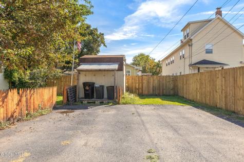 17 Hudson Street Waterford NY 12188