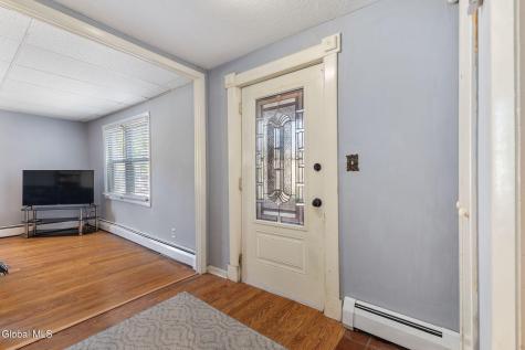 17 Hudson Street Waterford NY 12188