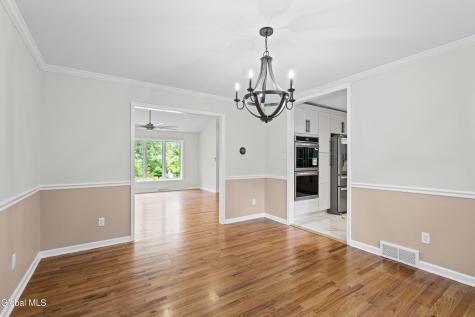 34 Oaktree Lane Niskayuna NY 12309
