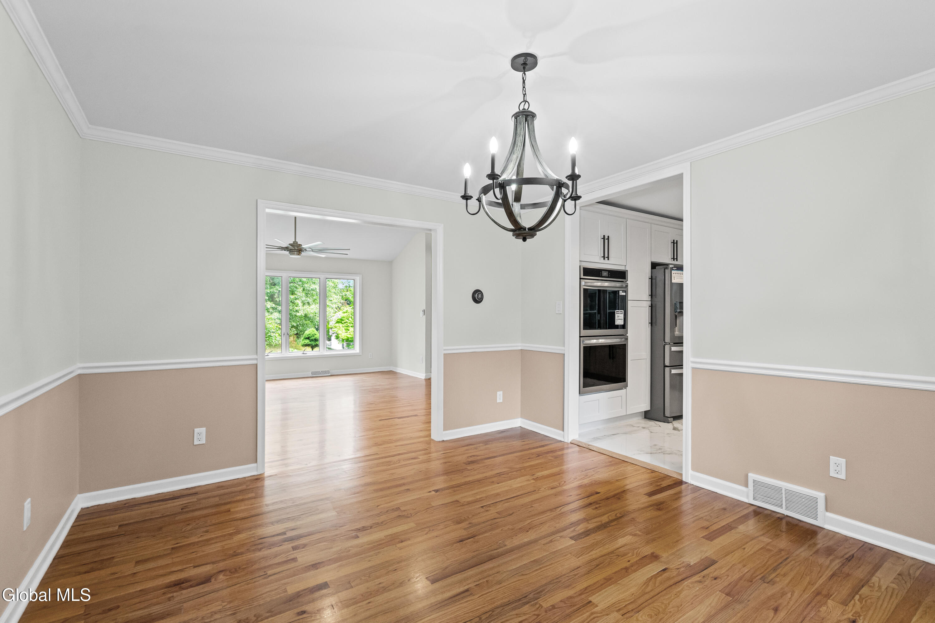 34 Oaktree Lane Niskayuna NY 12309