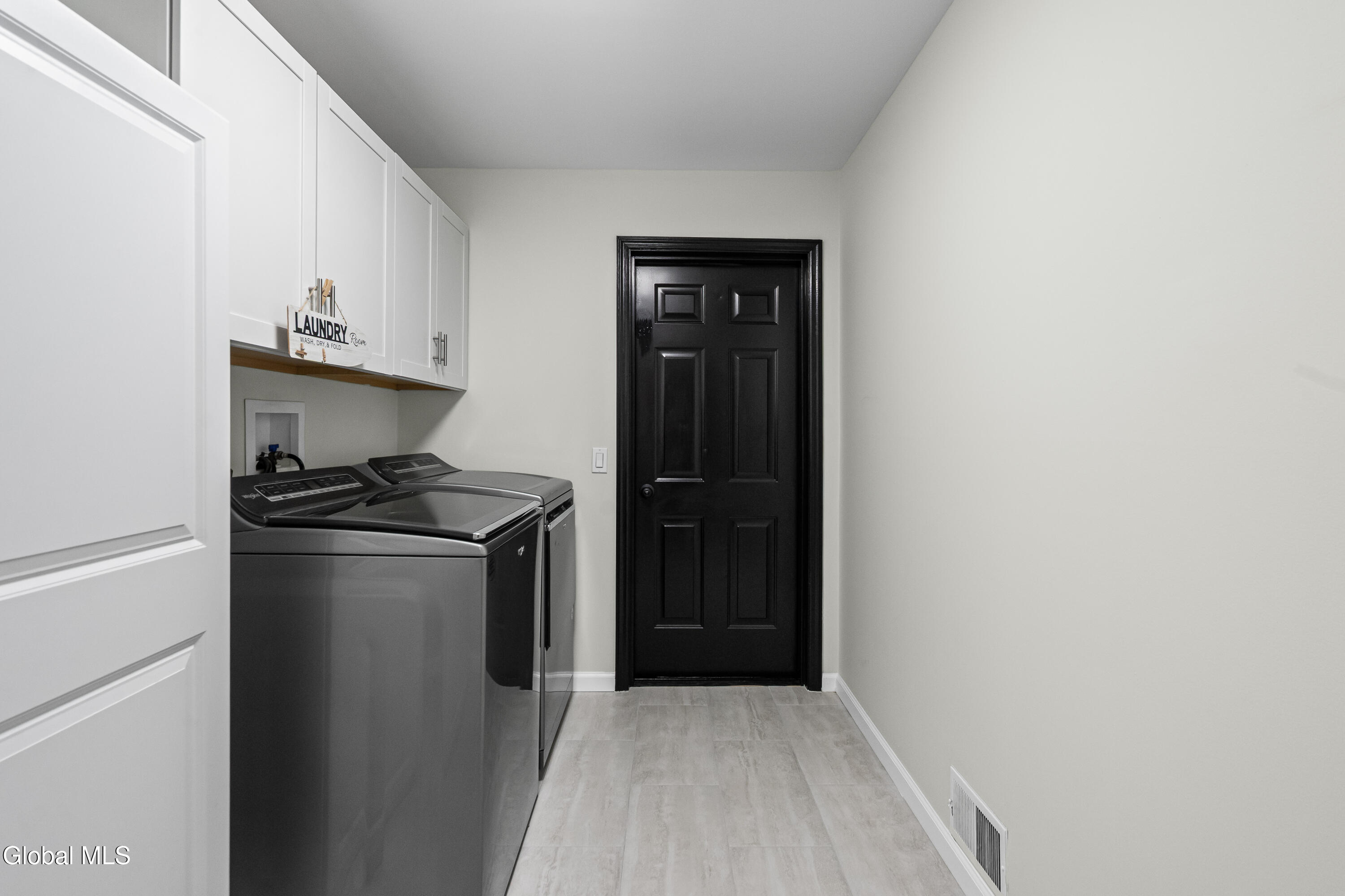 34 Oaktree Lane Niskayuna NY 12309