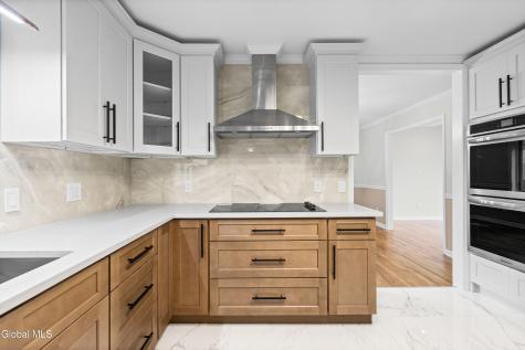34 Oaktree Lane Niskayuna NY 12309