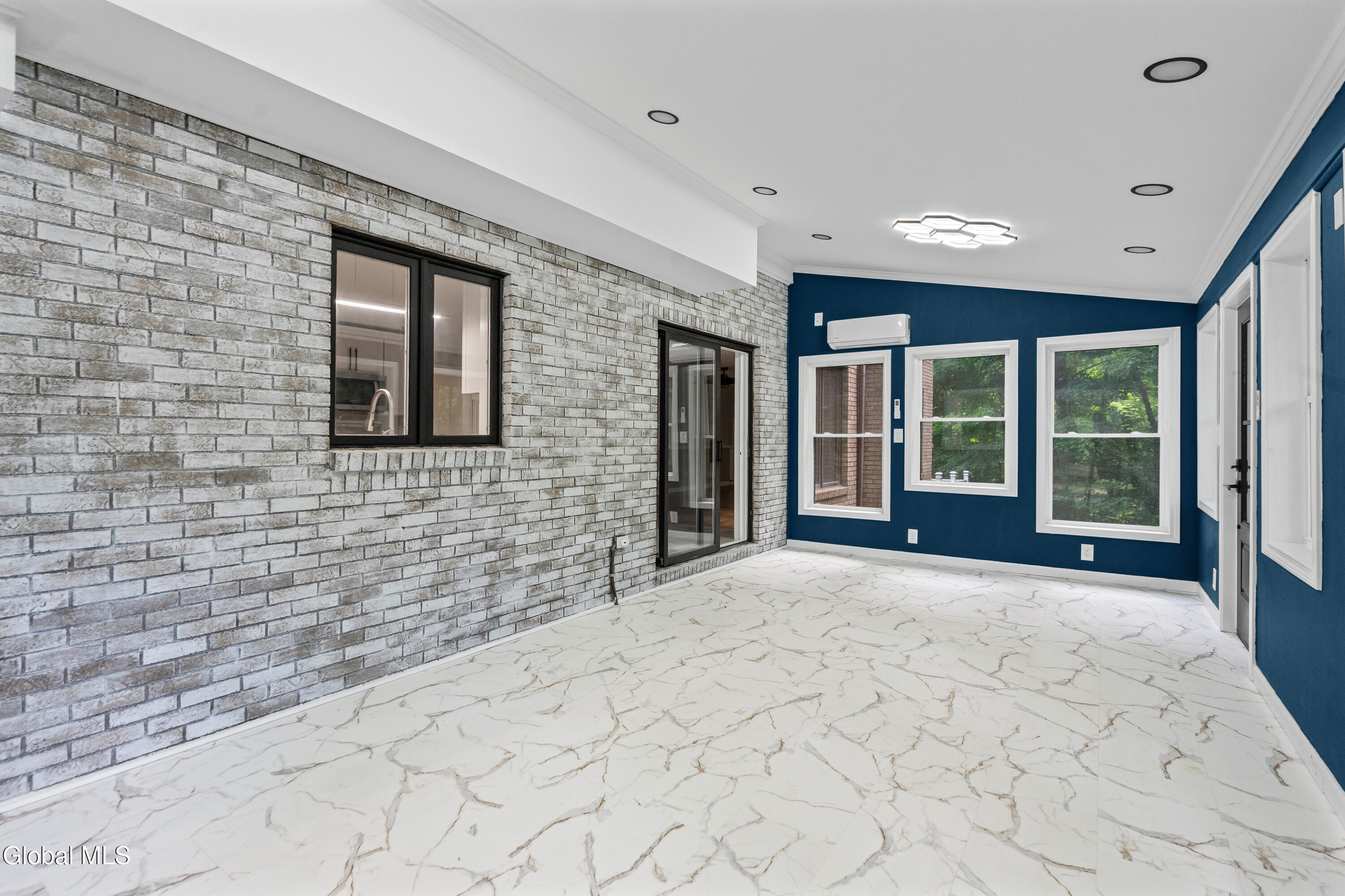 34 Oaktree Lane Niskayuna NY 12309