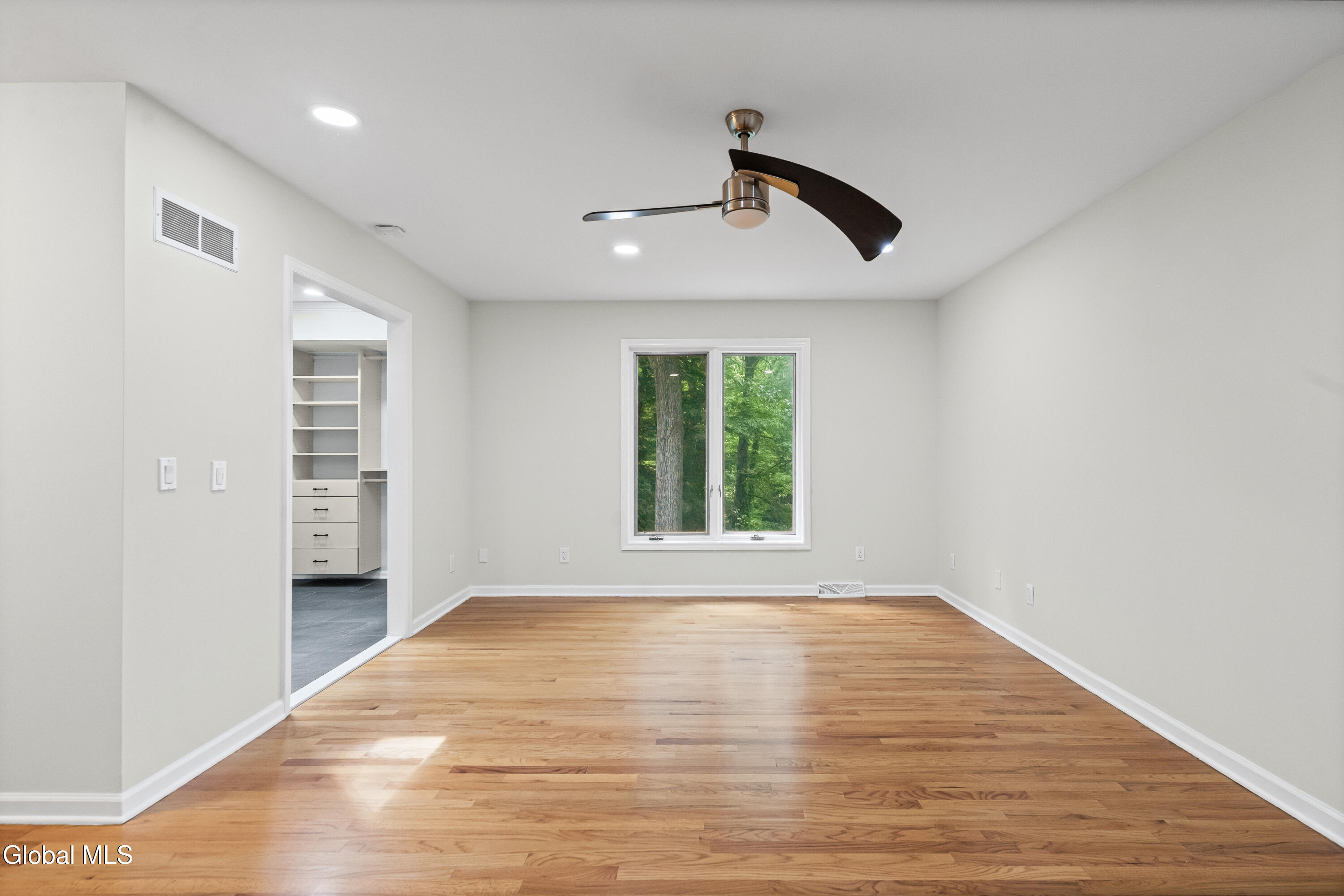 34 Oaktree Lane Niskayuna NY 12309