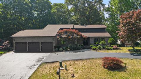 34 Oaktree Lane Niskayuna NY 12309