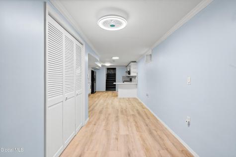 34 Oaktree Lane Niskayuna NY 12309