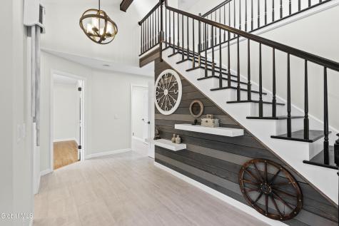 34 Oaktree Lane Niskayuna NY 12309