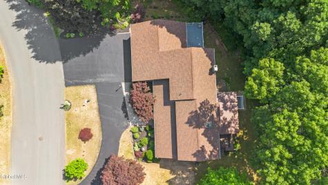 34 Oaktree Lane Niskayuna NY 12309