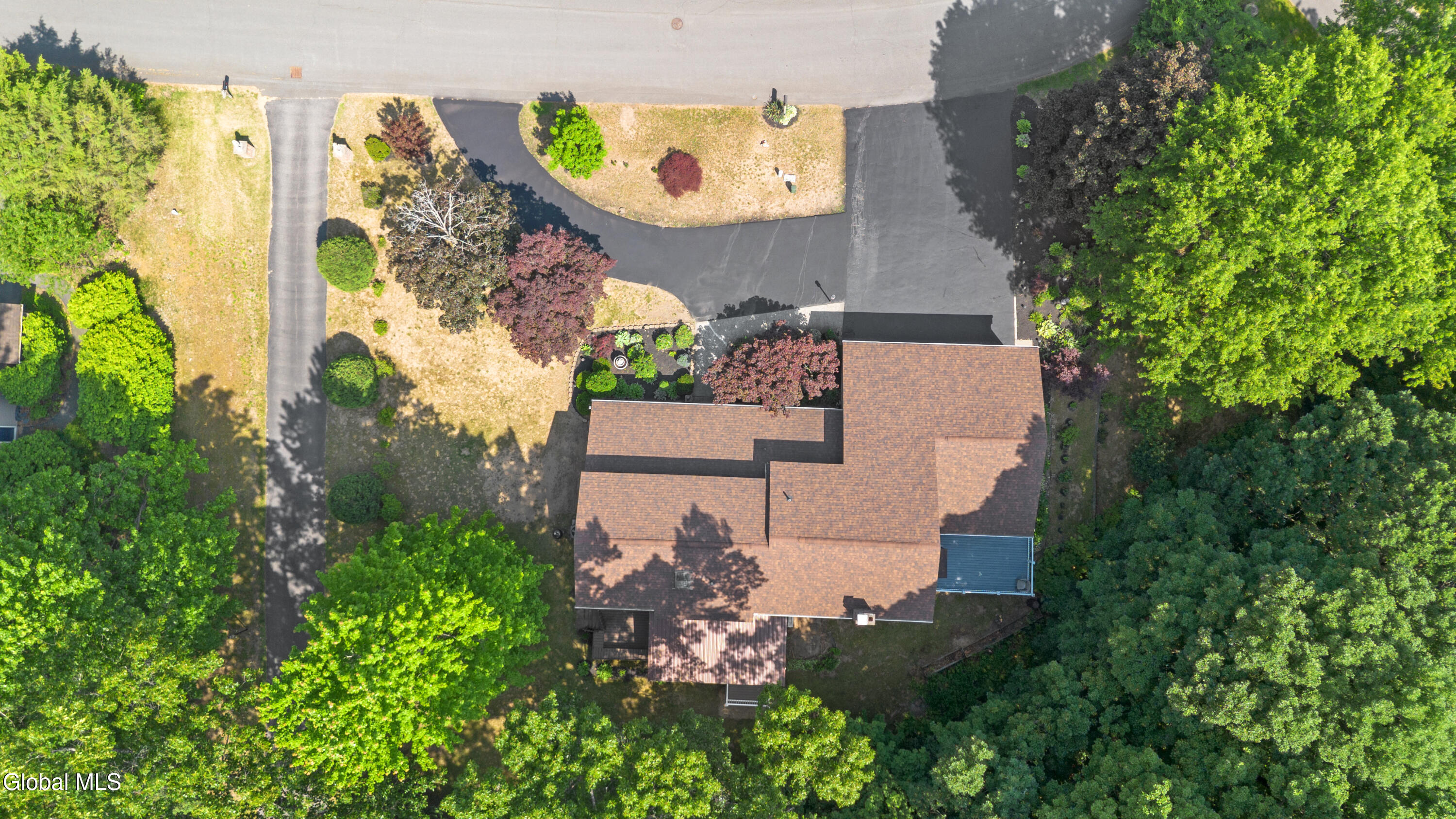 34 Oaktree Lane Niskayuna NY 12309