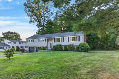 1 Cortes Court Clifton Park NY 12065
