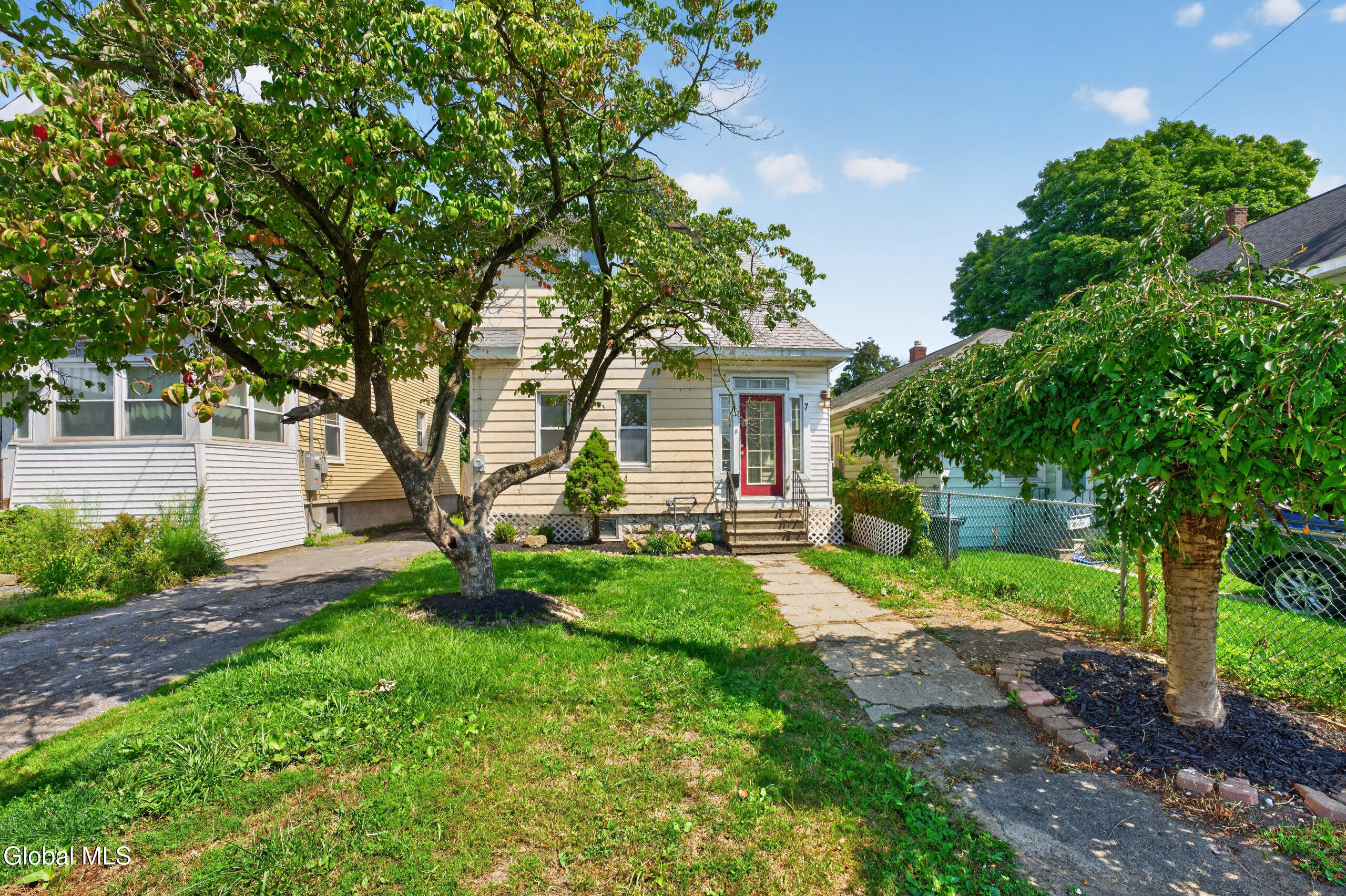 7 Lawn Avenue Albany NY 12204