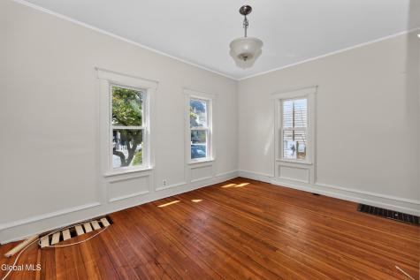 7 Lawn Avenue Albany NY 12204
