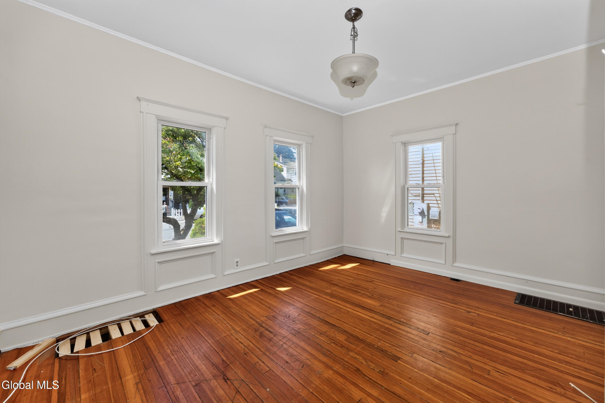 7 Lawn Avenue Albany NY 12204