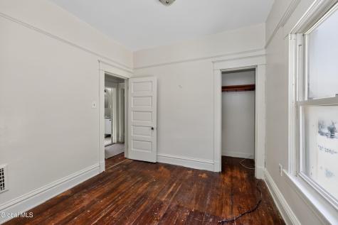 7 Lawn Avenue Albany NY 12204