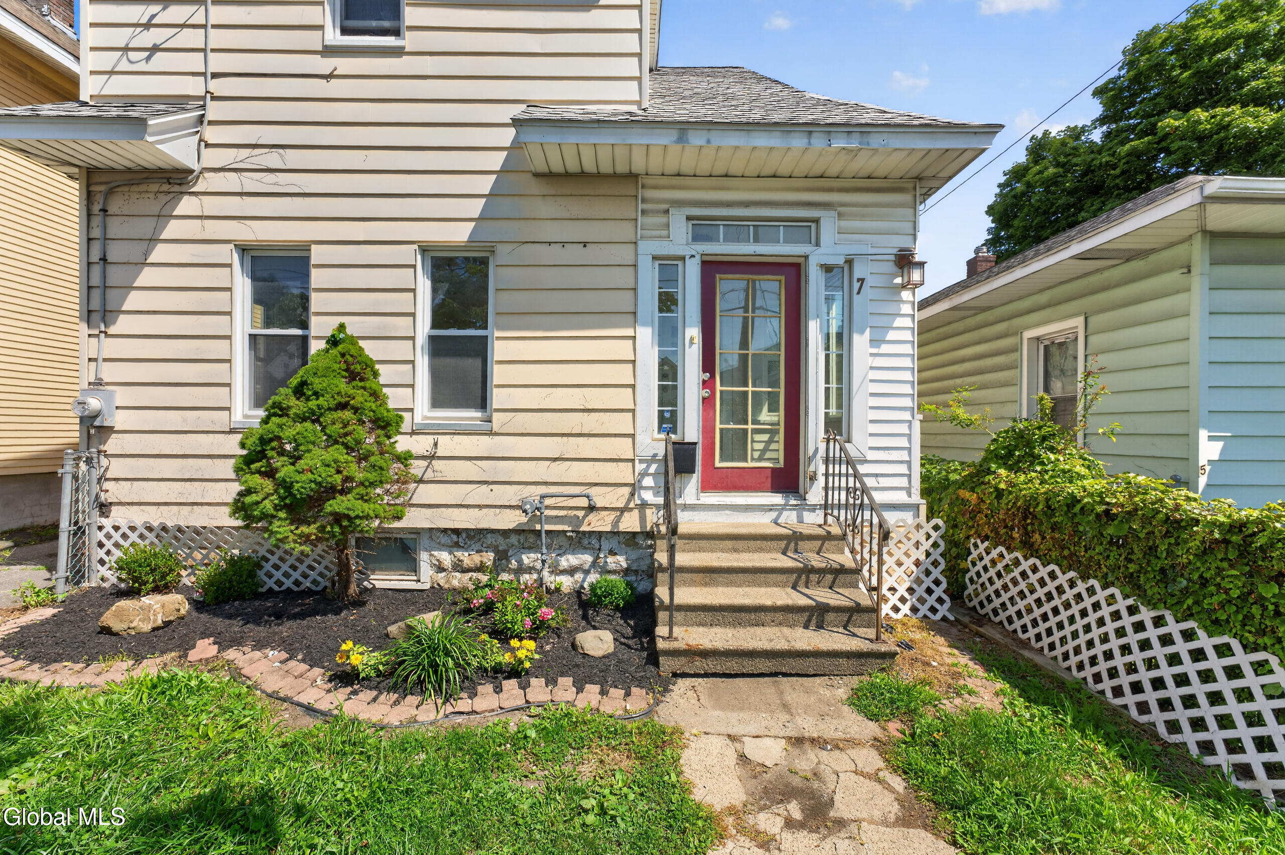 7 Lawn Avenue Albany NY 12204