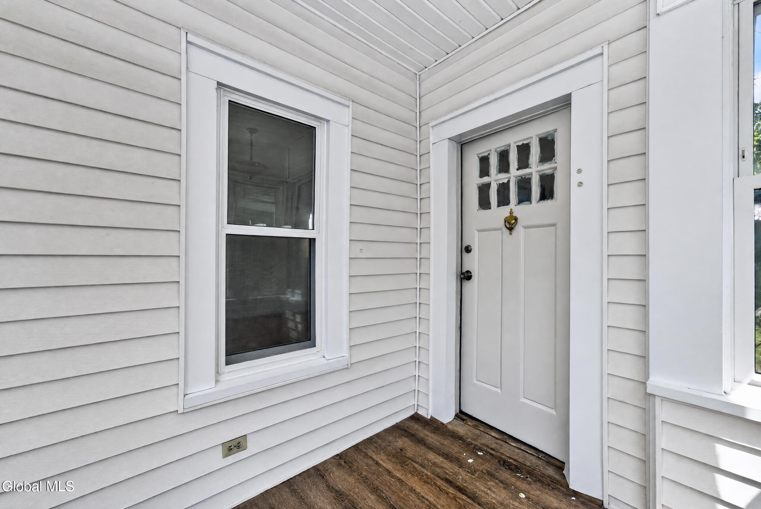 7 Lawn Avenue Albany NY 12204