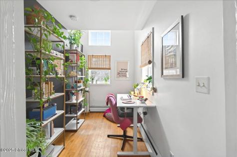 178 Old Niskayuna Road Colonie NY 12110