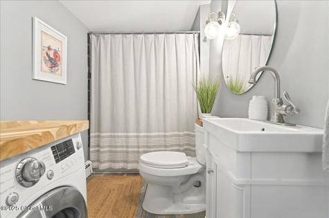 178 Old Niskayuna Road Colonie NY 12110