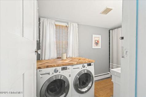 178 Old Niskayuna Road Colonie NY 12110