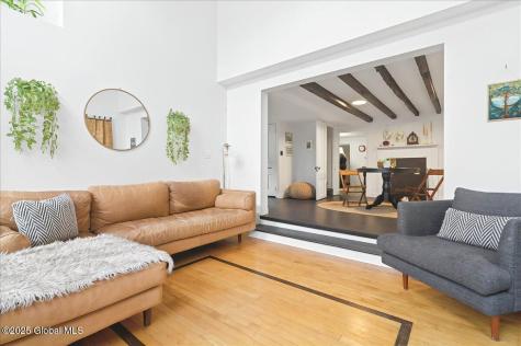 178 Old Niskayuna Road Colonie NY 12110